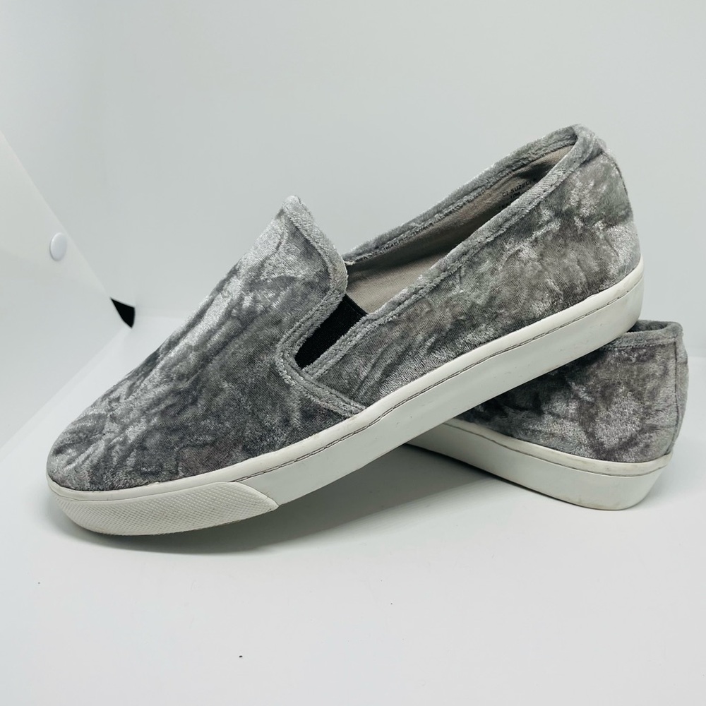 Crown & Ivy‎ Suzelle Gray Velvet Slip On Fashion Sneakers Women’s Size 10 - Picture 3 of 7